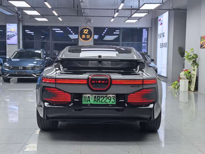 Фото 12 - HiPhi Z