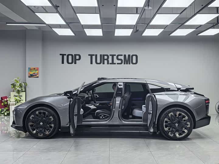 Фото 8 - HiPhi Z