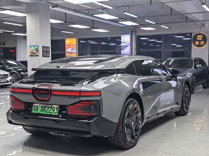 Фото 9 - HiPhi Z