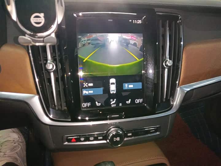 Фото 12 - Volvo S90 Hybrid