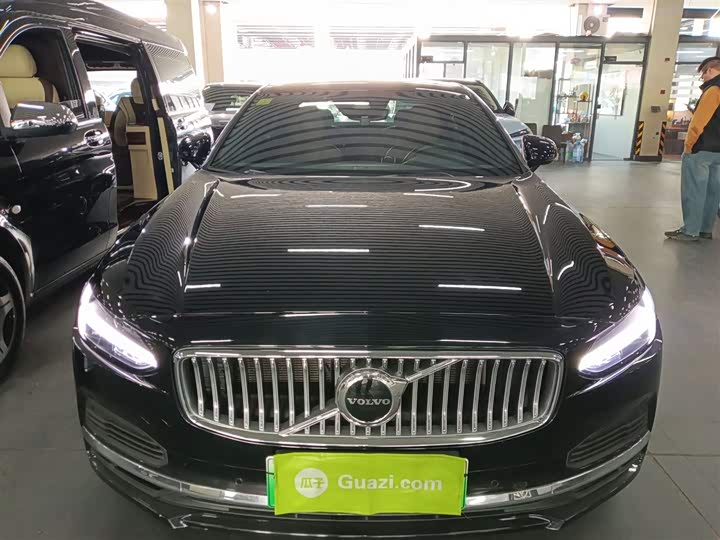 Фото 3 - Volvo S90 Hybrid