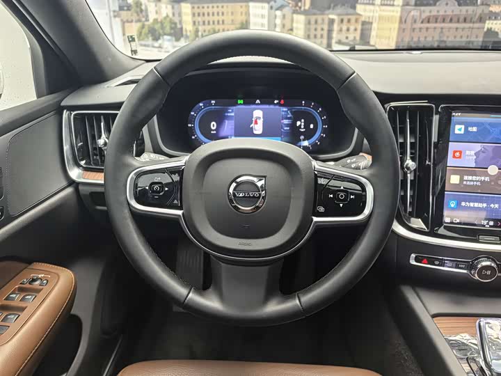 Фото 4 - Volvo S60