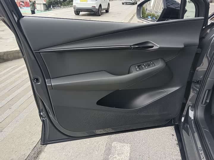 Фото 14 - Volkswagen ID.Unyx