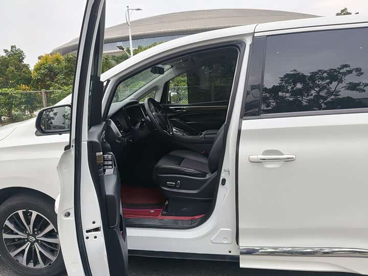 Фото 13 - GAC Trumpchi M8