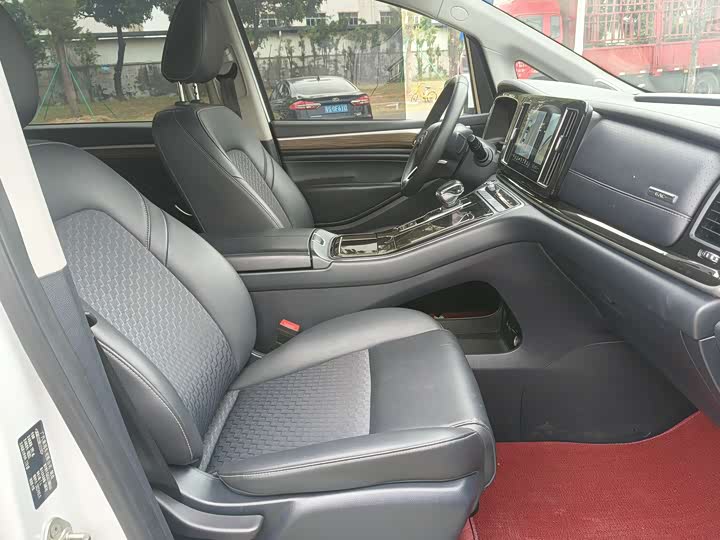 Фото 16 - GAC Trumpchi M8