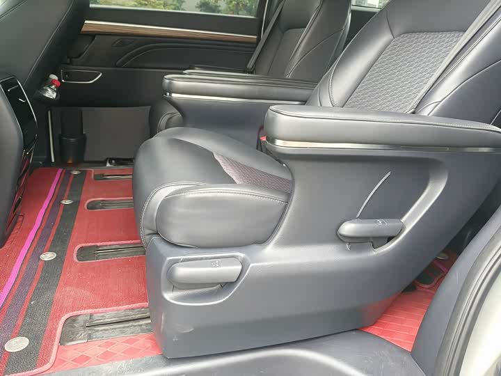 Фото 24 - GAC Trumpchi M8