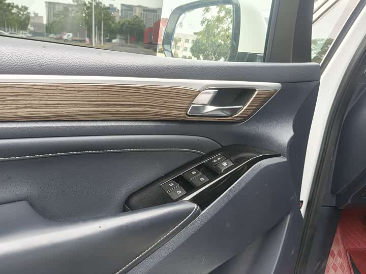 Фото 25 - GAC Trumpchi M8