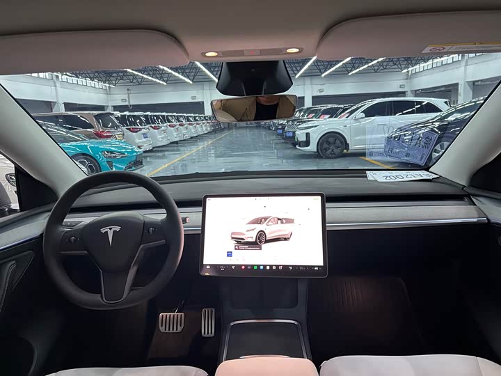 Фото 5 - Tesla Model Y