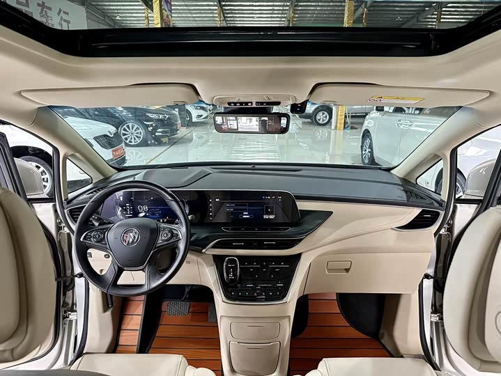 Фото 9 - Buick GL8 ES