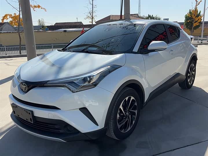 Фото 1 - Toyota Izoa