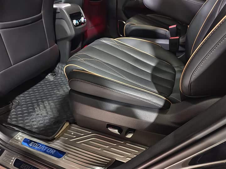 Фото 6 - Ford Equator