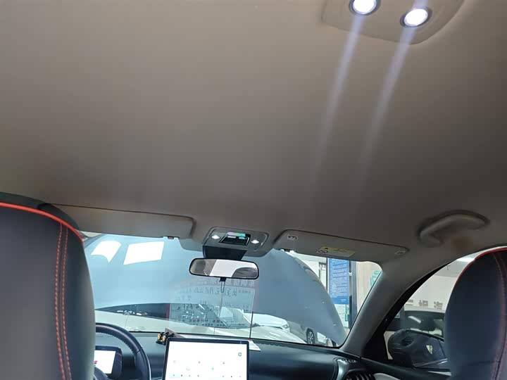 Фото 8 - BYD Yuan Plus