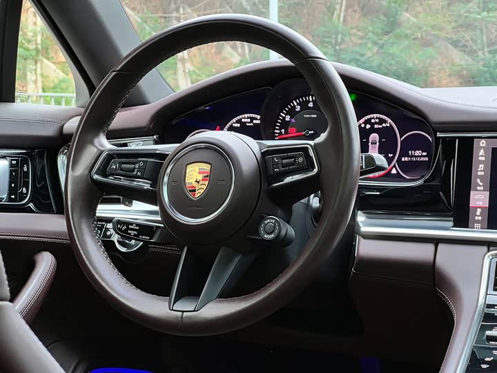 Фото 11 - Porsche Panamera