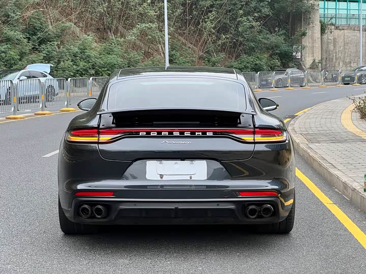 Фото 5 - Porsche Panamera