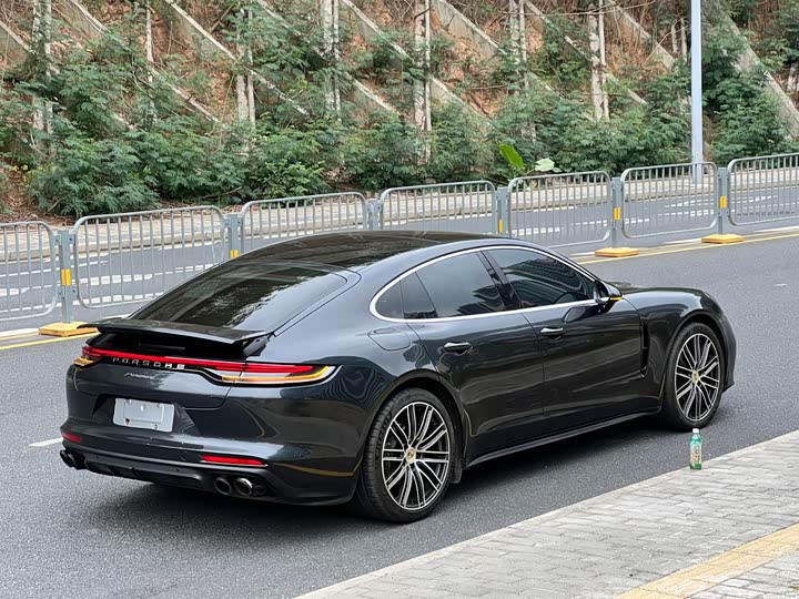 Фото 6 - Porsche Panamera