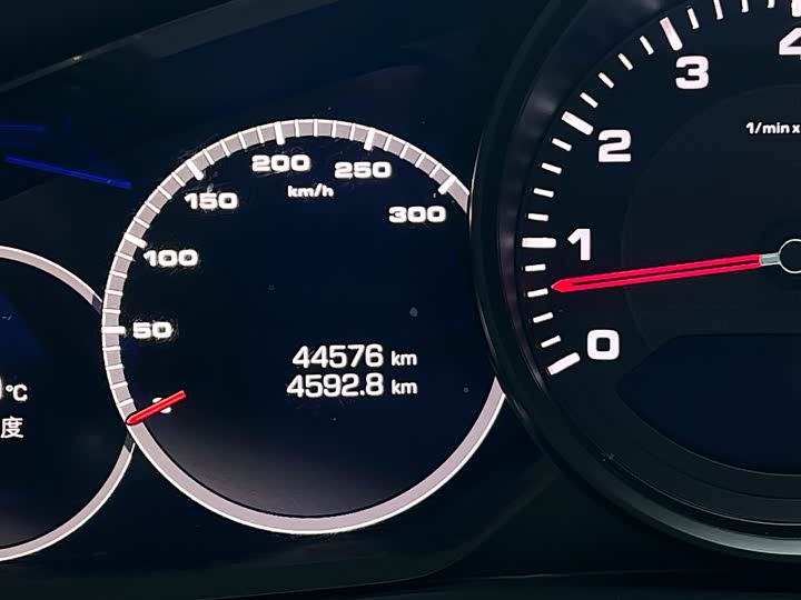 Фото 7 - Porsche Panamera