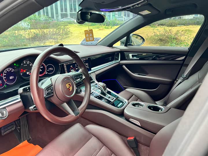 Фото 9 - Porsche Panamera