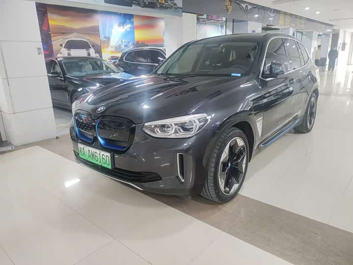 Фото 1 - BMW iX3