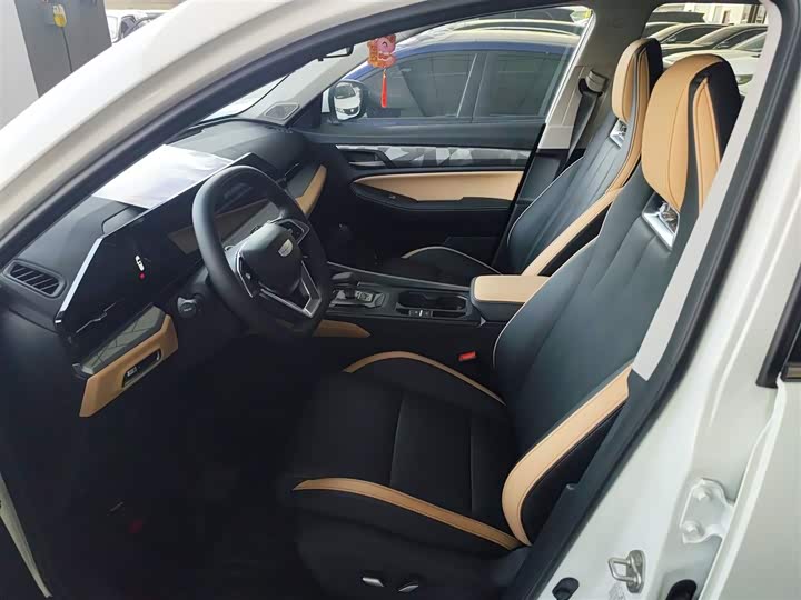 Фото 15 - Geely Okavango Pro