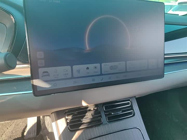 Фото 13 - BYD Han