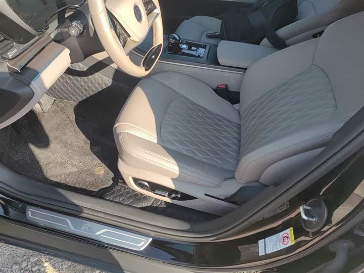 Фото 15 - BYD Han