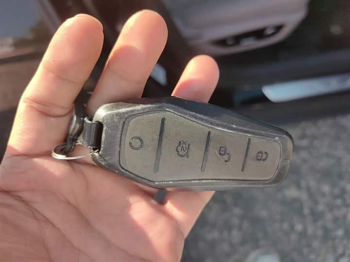 Фото 9 - BYD Han