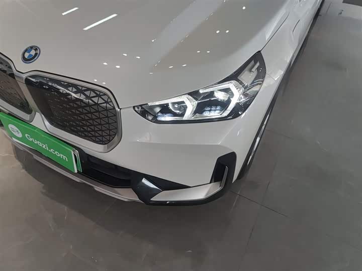 Фото 3 - BMW iX1