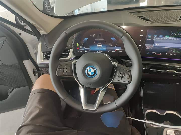 Фото 7 - BMW iX1