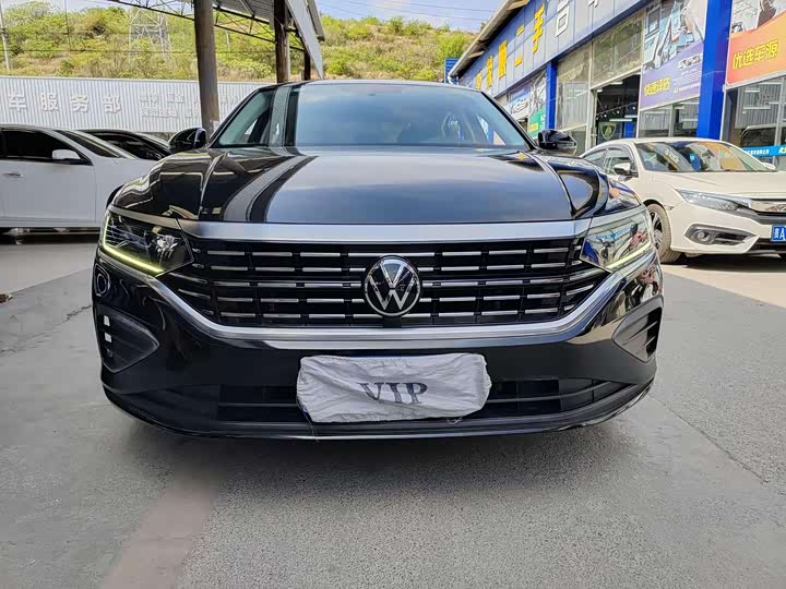 Фото 2 - Volkswagen Passat