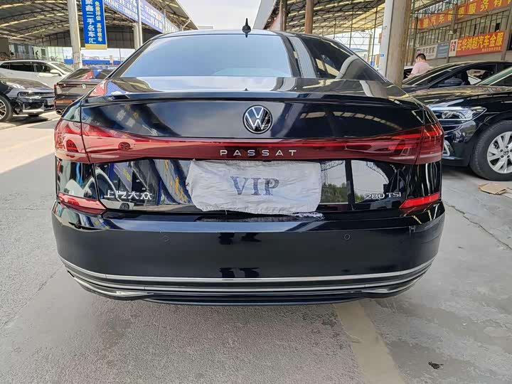 Фото 9 - Volkswagen Passat