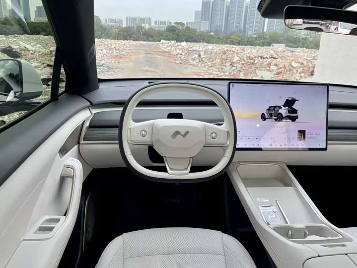 Фото 14 - Nio Onvo L60