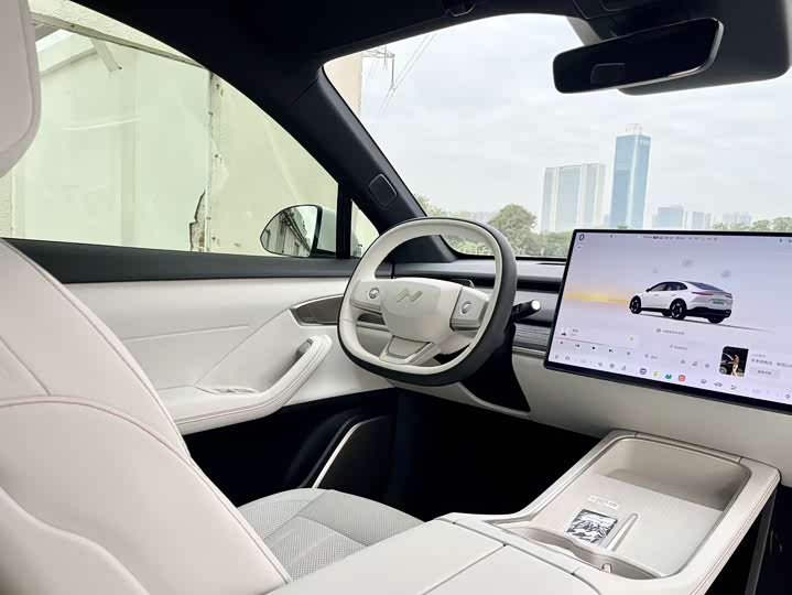 Фото 21 - Nio Onvo L60