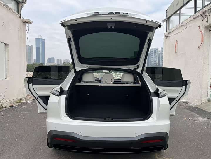 Фото 29 - Nio Onvo L60