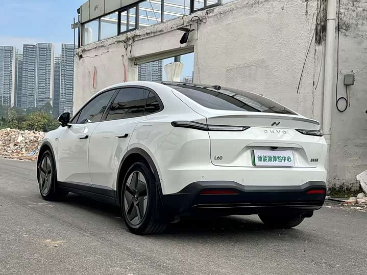 Фото 3 - Nio Onvo L60