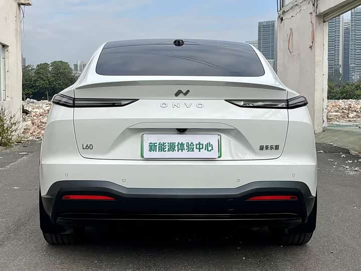 Фото 32 - Nio Onvo L60