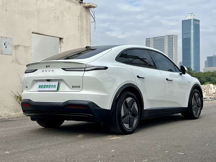 Фото 5 - Nio Onvo L60