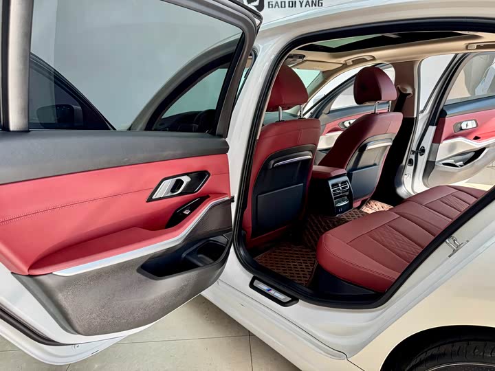 Фото 11 - BMW 3 Series