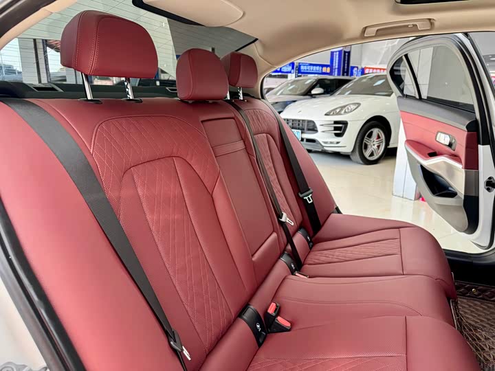 Фото 13 - BMW 3 Series