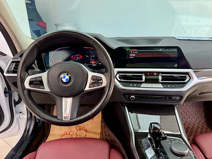 Фото 19 - BMW 3 Series