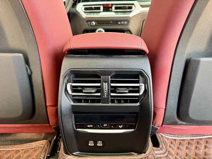 Фото 22 - BMW 3 Series