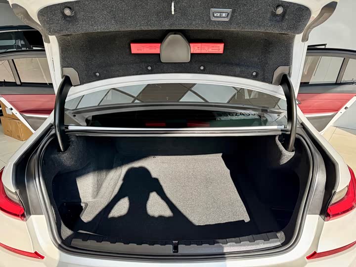 Фото 24 - BMW 3 Series