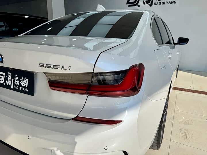 Фото 28 - BMW 3 Series