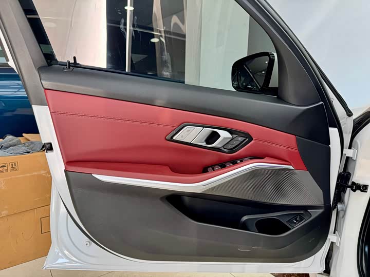 Фото 8 - BMW 3 Series