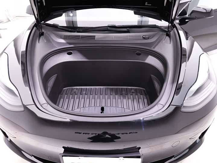 Фото 22 - Tesla Model 3