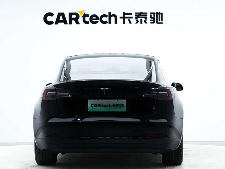 Фото 9 - Tesla Model 3