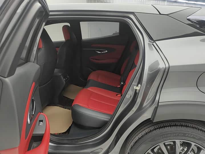 Фото 11 - Changan UNI-T