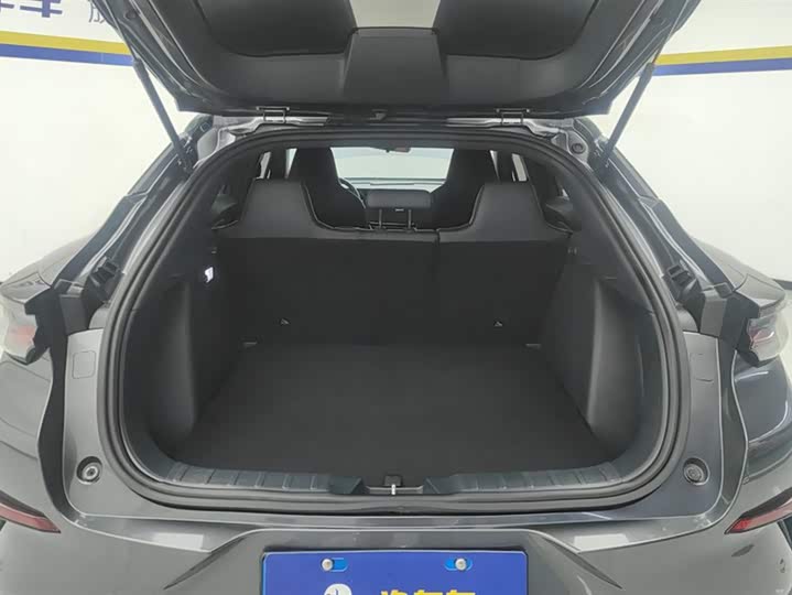 Фото 4 - Changan UNI-T