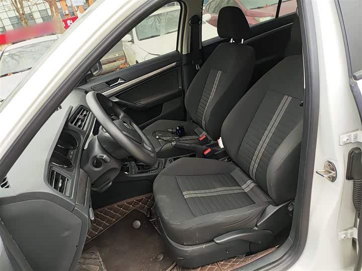 Фото 15 - Volkswagen Lavida