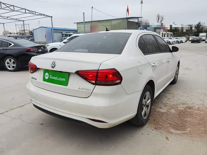 Фото 7 - Volkswagen Lavida