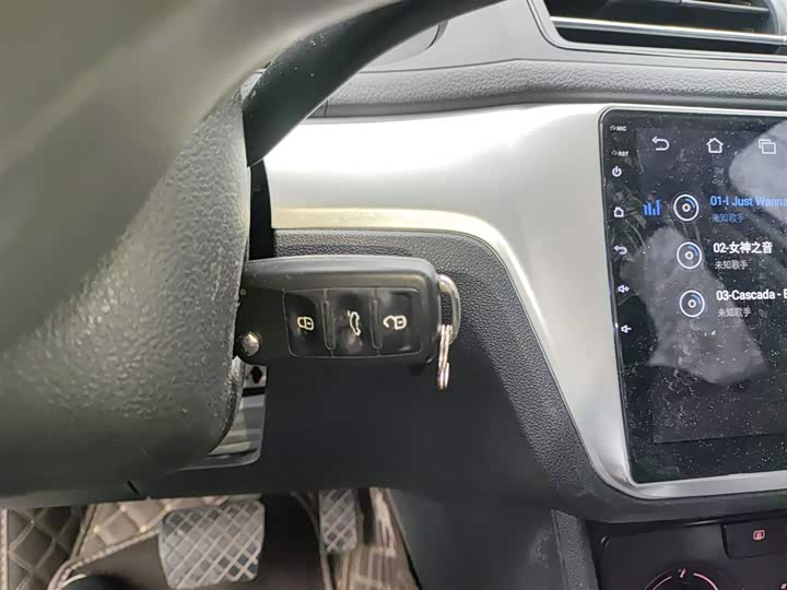 Фото 9 - Volkswagen Lavida